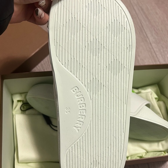 Burberry slides size 35 - Picture 5 of 6